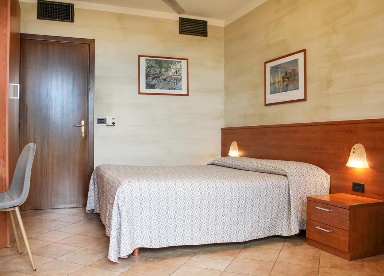 Hotel Castello S. Antonio Lazise Bagian luar foto