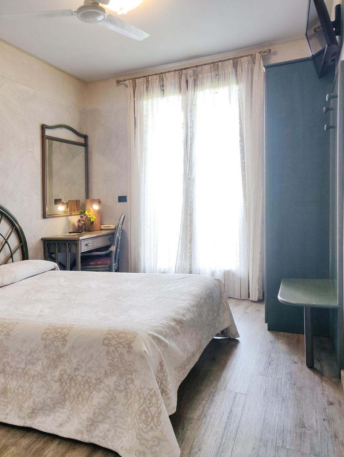 Hotel Castello S. Antonio Lazise Bagian luar foto