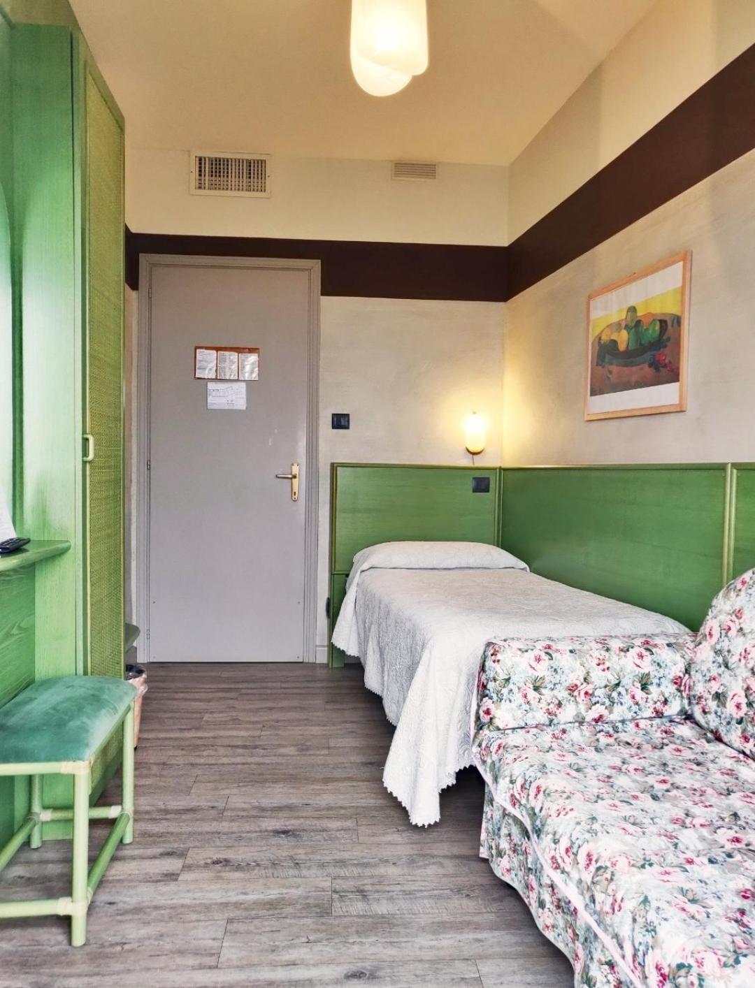 Hotel Castello S. Antonio Lazise Bagian luar foto