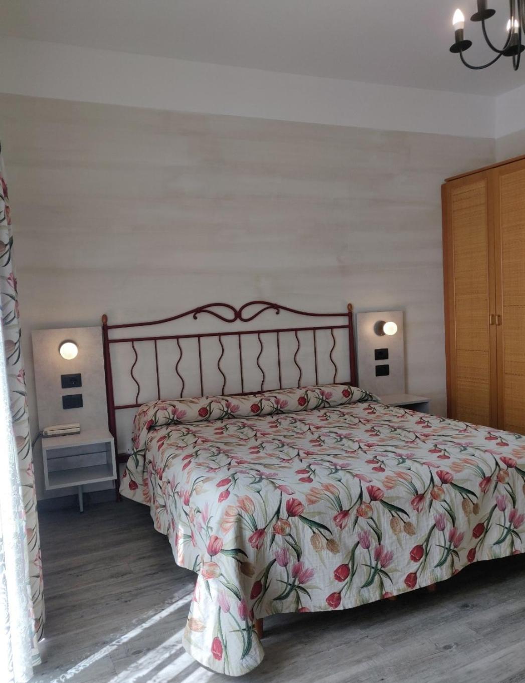 Hotel Castello S. Antonio Lazise Bagian luar foto